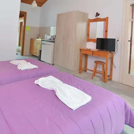 Kavos Double Room Next To The Beach Shared Veranda * Kávos